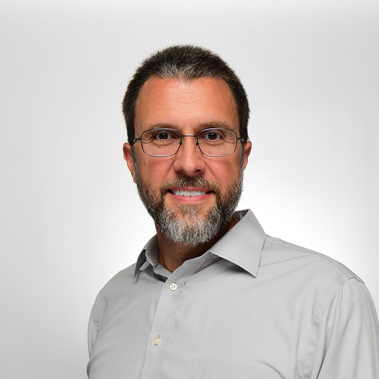 Benjamin Linger Headshot