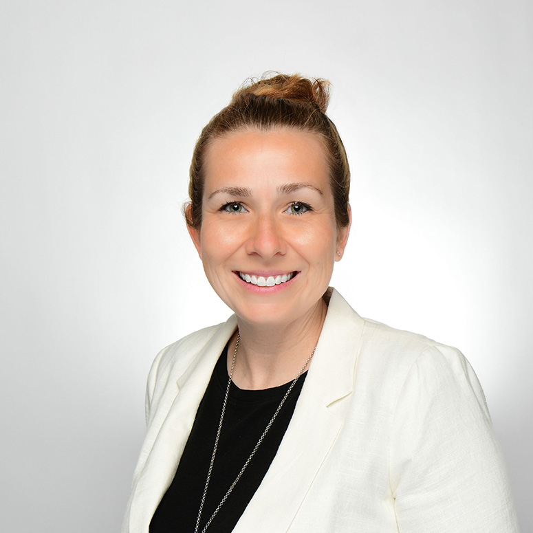 Tara Renbarger Headshot