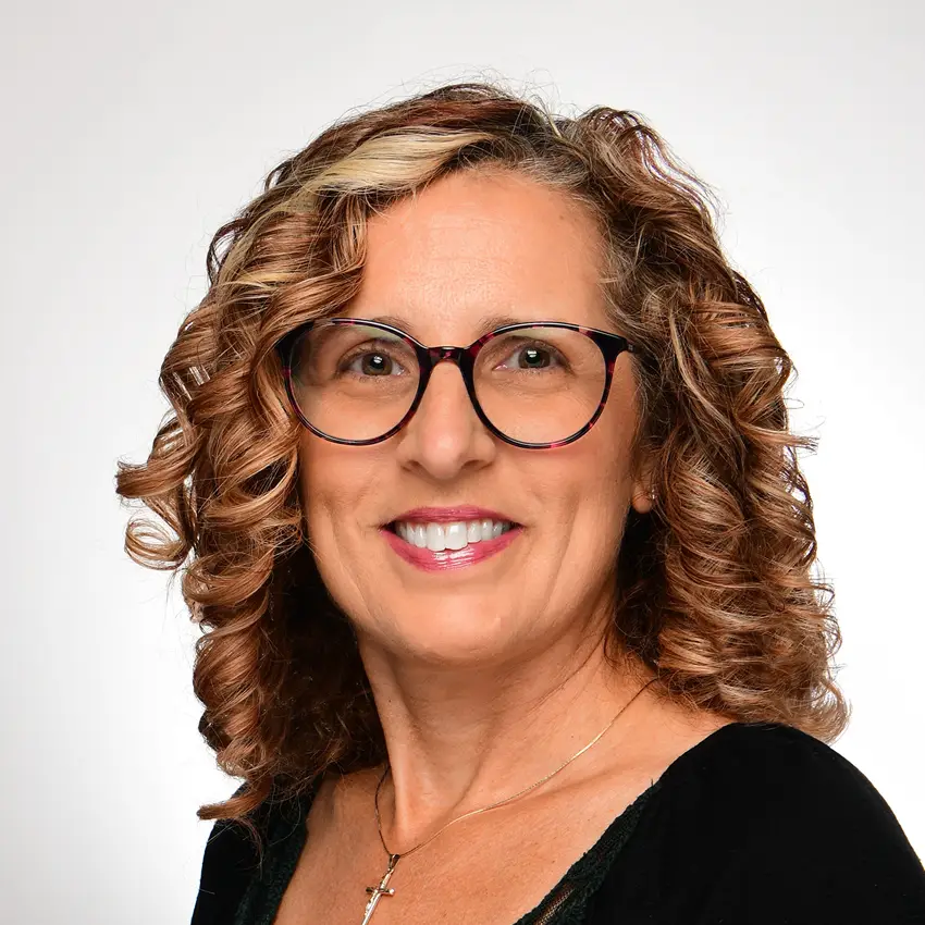 Angela Bailey Headshot