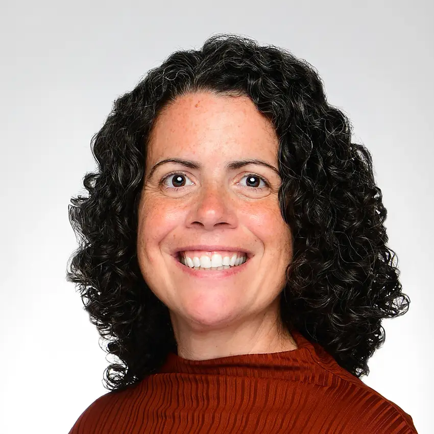 Heather Brady Headshot
