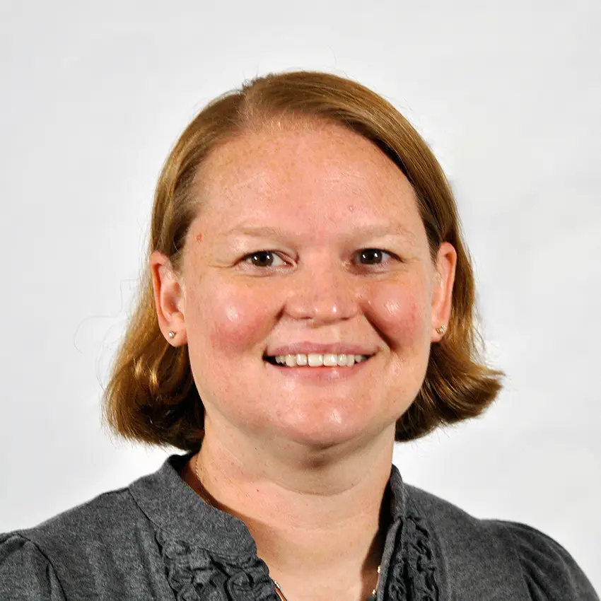 Kathy Gilreath Headshot