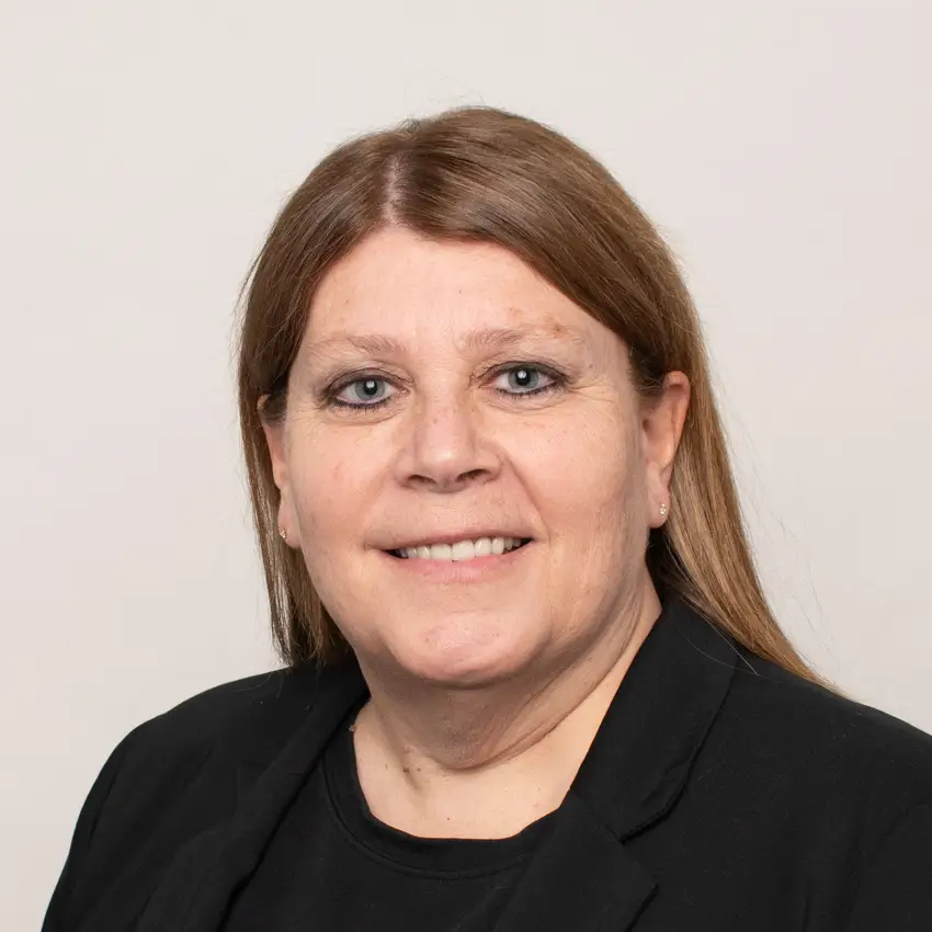 Missy Snyder Headshot