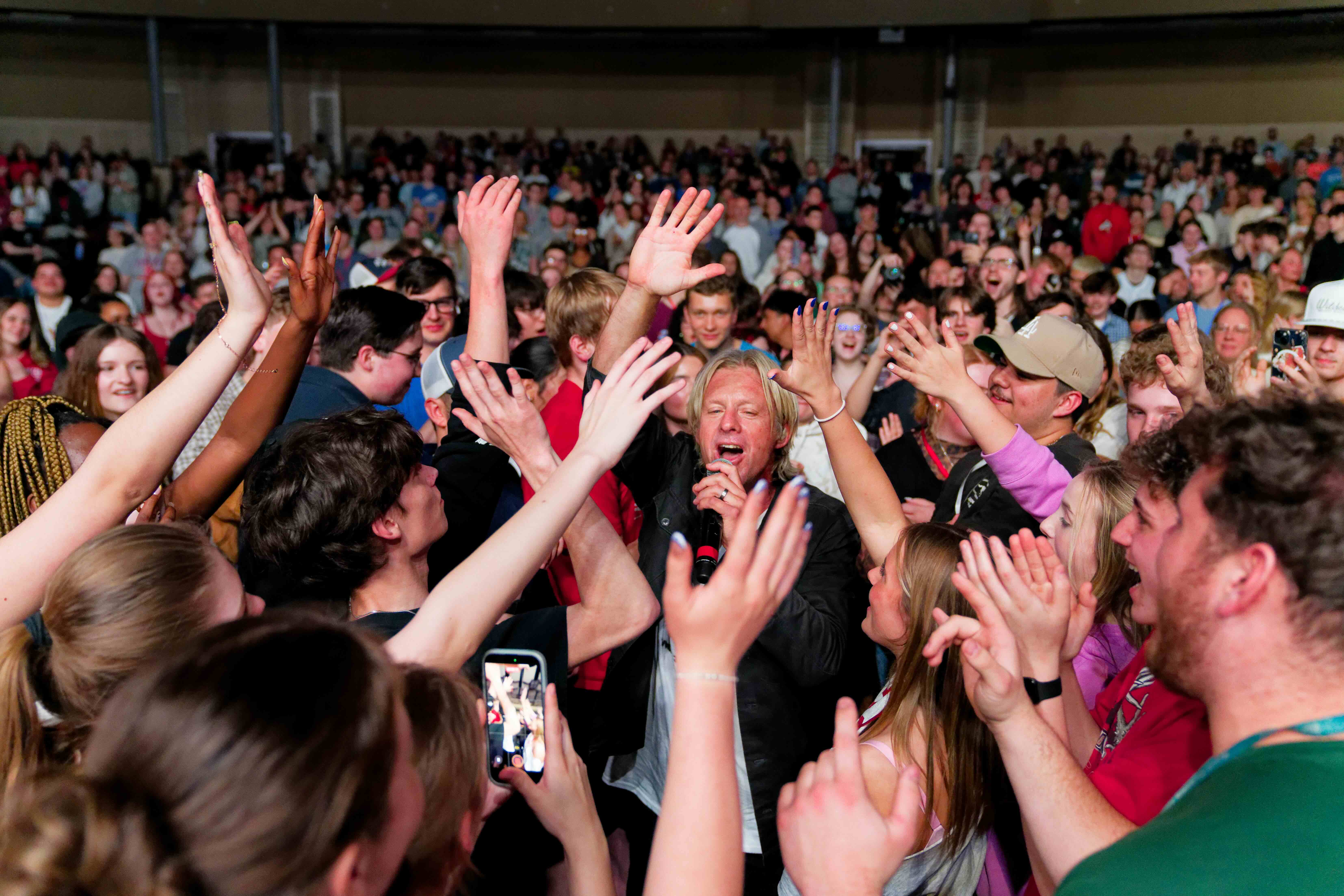 Fusion audience worshipping